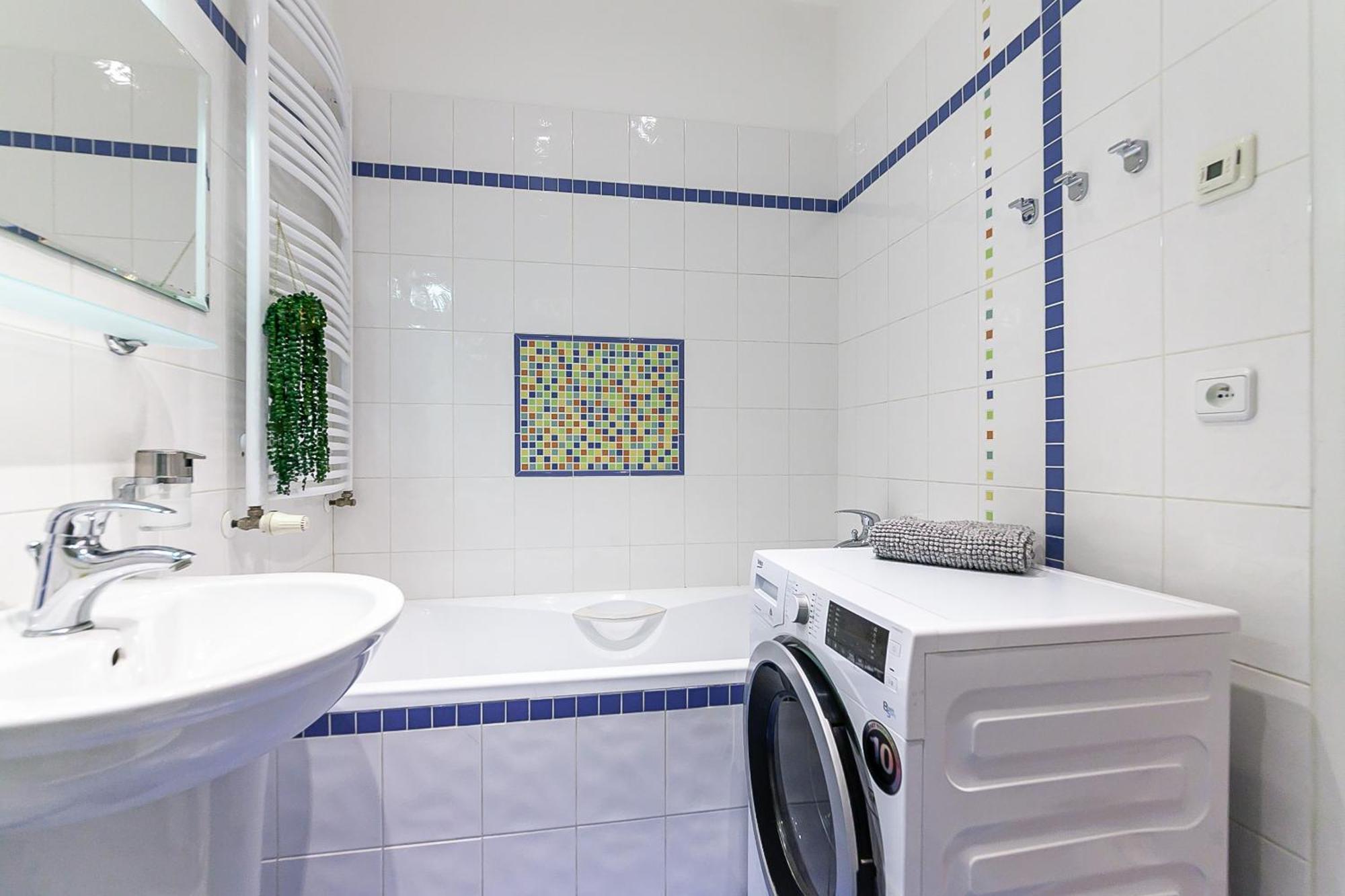 Royal Apartment By Charles Bridge View Of Saint Nicholas Church Praha Bagian luar foto